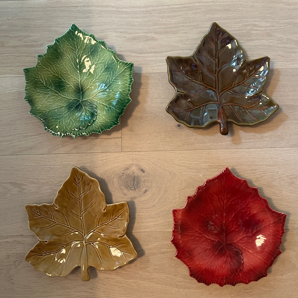 Set of 4 Pottery Barn Leaf-Shaped Decorative Plates